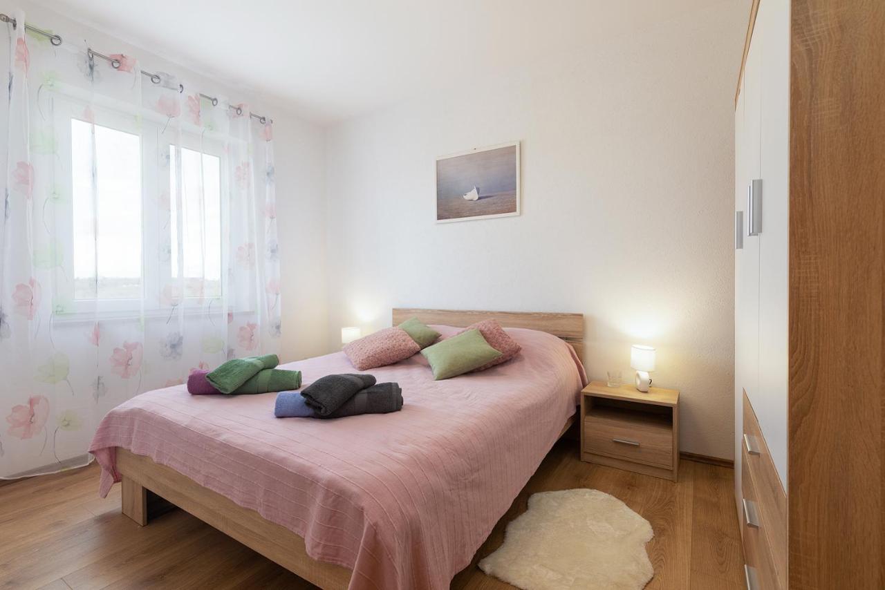 Apartment Little Gallery **** Rovinj Exterior photo