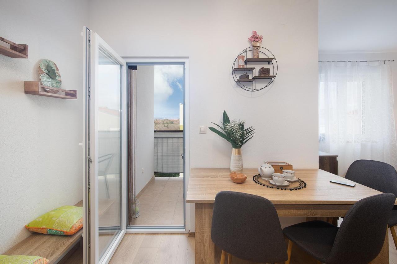 Apartment Little Gallery **** Rovinj Exterior photo